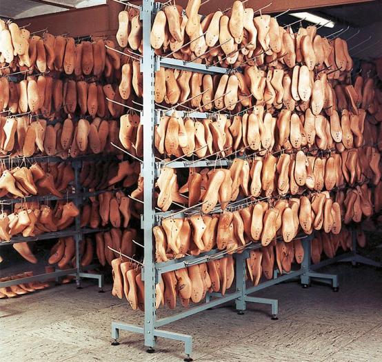 DURA LEISTENSTÄNDER